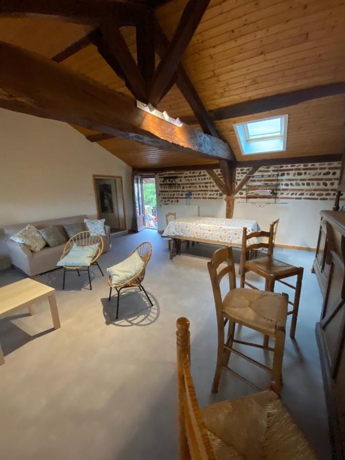 Philoufleur - Gite Restaure En Campagne Chaneins Luaran gambar